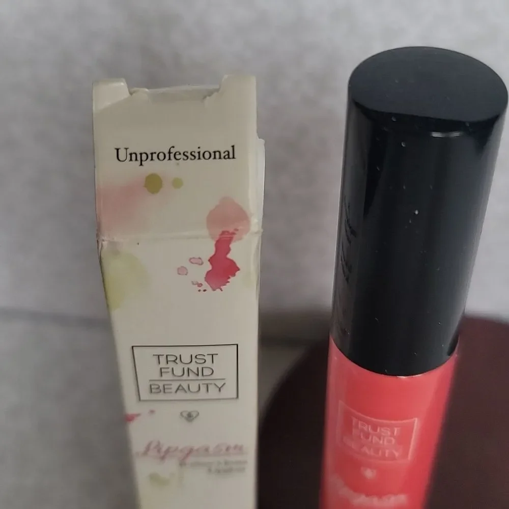 Trust Fund Beauty Lipgasm - Unprofessional